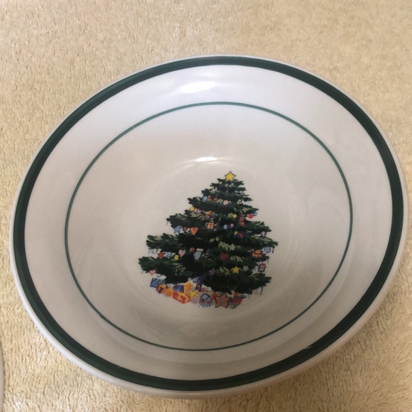 NWOT - Holly Tree by Totally Today Set of 2 Coupe Soup Bowls 7 5/8” - Picture 4 of 5